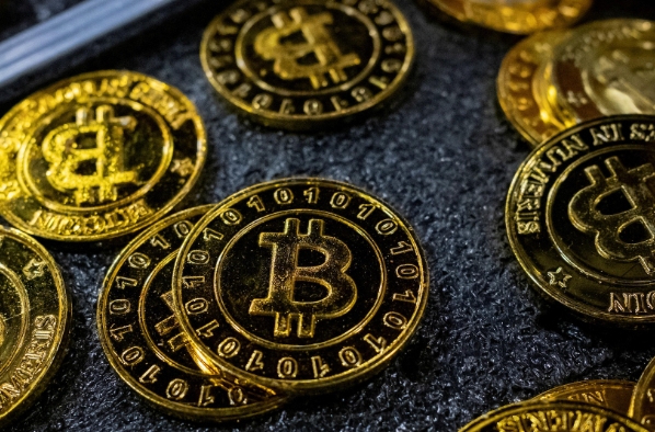 比特币最新行情走势图实时app 比特币24h行情走势k线在线看 - php中文网
